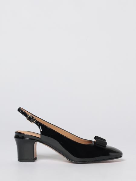 Ferragamo Vara 漆皮露跟鞋