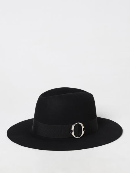 Hat man Alexander McQueen