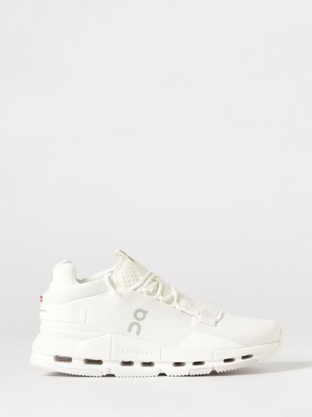 Shoes woman On