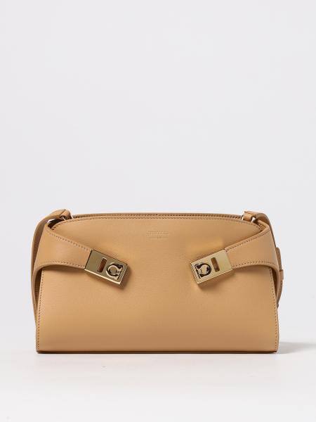 Borsa Hug Soft Ferragamo in pelle di vitello