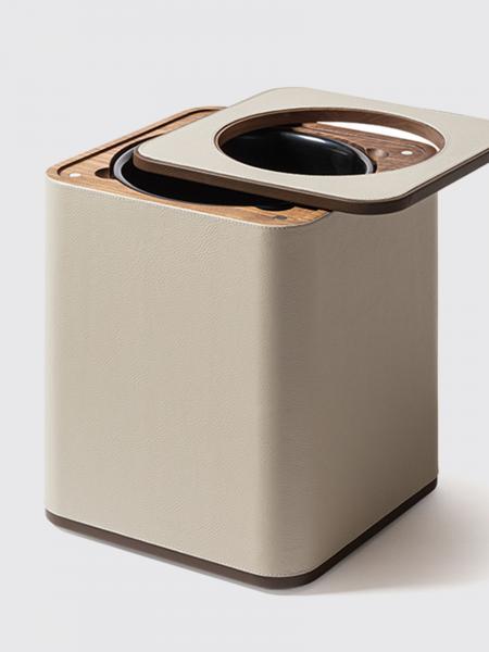 Cestino per carta da scrivania Giobagnara x Poltrona Frau in pelle Frau®