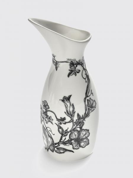 Bottles and pitchers lifestyle Serax