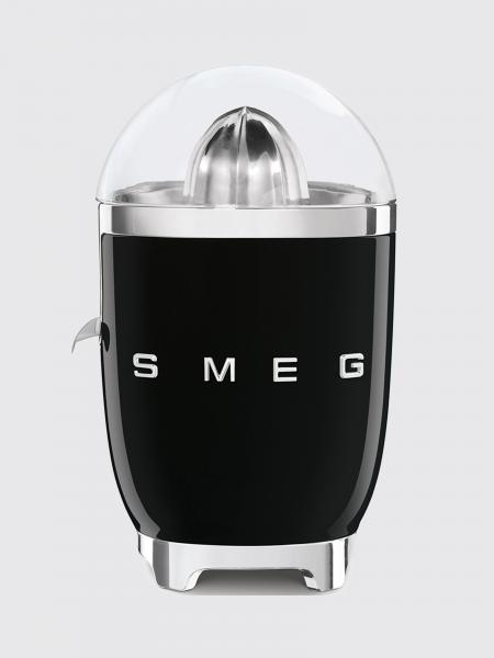 Kitchen accessories lifestyle Smeg