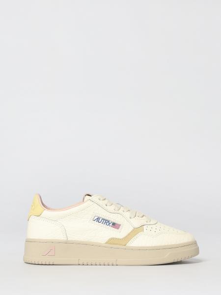 Medalist Low Sneakers Autry in Hammered Leather