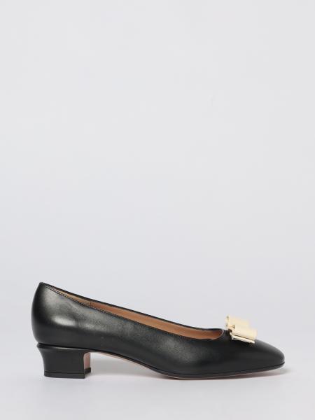 Vara Bow Pumps Ferragamo