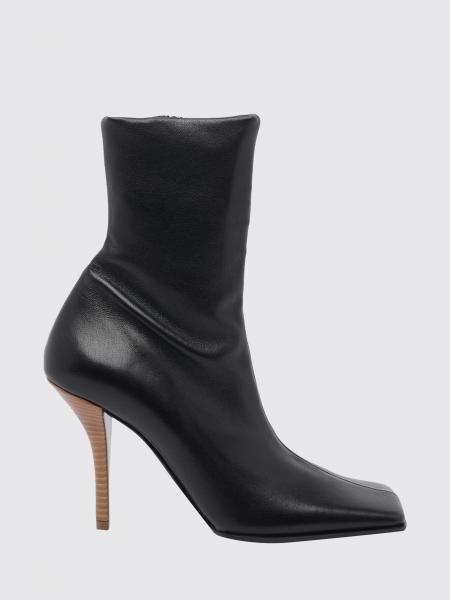 Boots woman AlaÏa