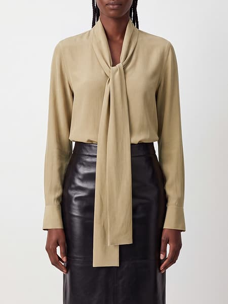 Toteme Pussy-Bow Blouse in Viscose with Ruffle Details and Relaxed Fit