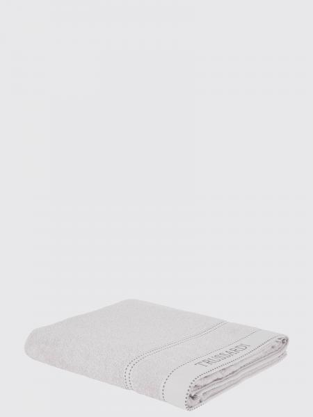 Bath and beach towels lifestyle Trussardi