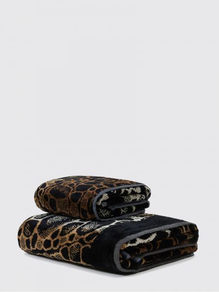 Bath and beach towels lifestyle Carrara