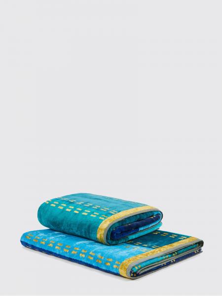Bath and beach towels lifestyle Carrara