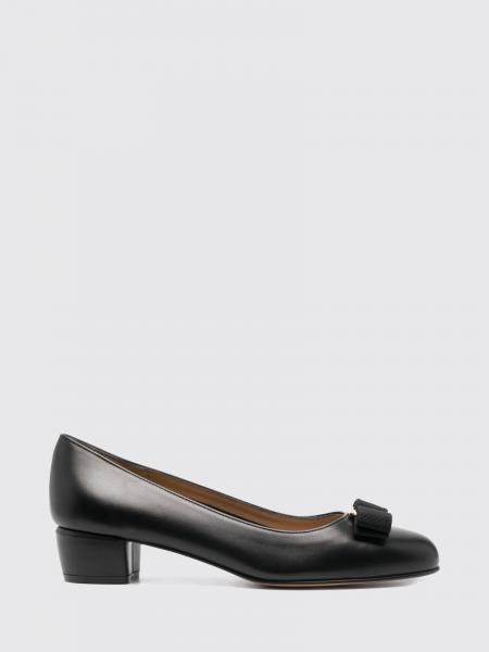 シューズ レディース Ferragamo