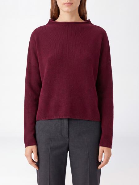 Sweater woman Lisa Yang