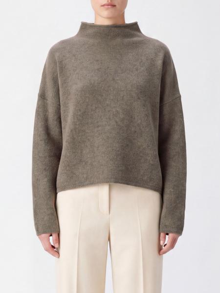 Sweater woman Lisa Yang