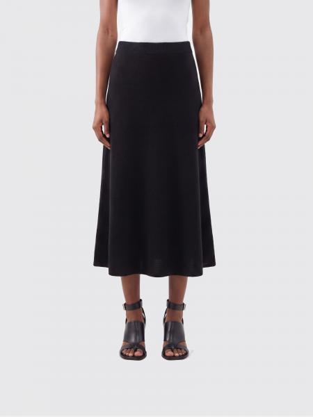 Skirt woman Lisa Yang