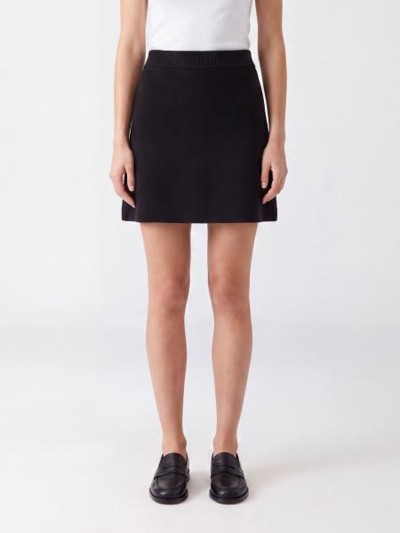 Skirt woman Lisa Yang