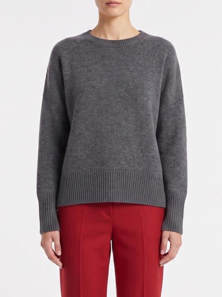 Sweater woman Lisa Yang
