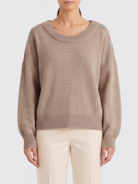 Sweater woman Lisa Yang