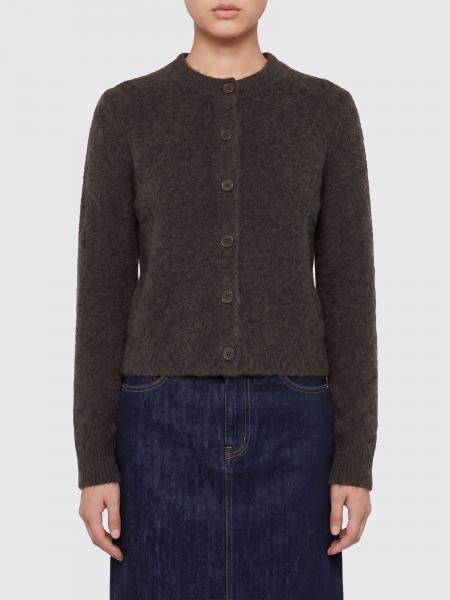 Sweater woman Lisa Yang