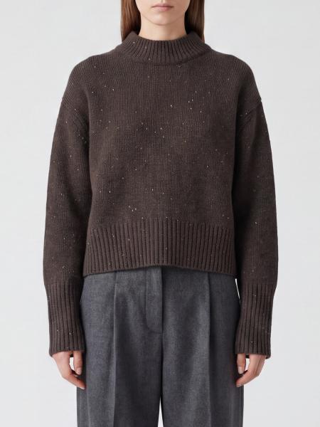 Sweater woman Lisa Yang