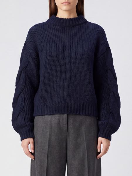 Sweater woman Lisa Yang