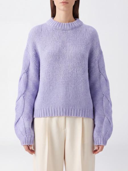 Sweater woman Lisa Yang