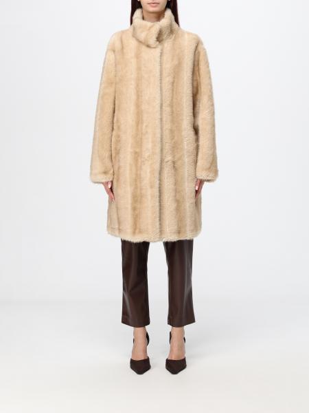 Fur coat woman Apparis
