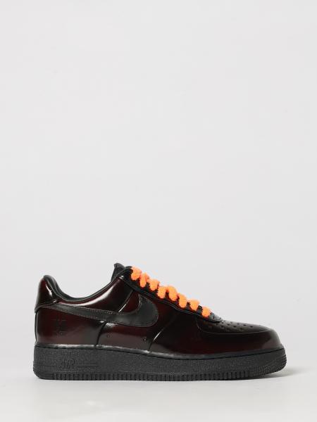 Nike Air Force 1 '07 Leather Trainers with Iconic Swoosh Logo and Perforated Toe