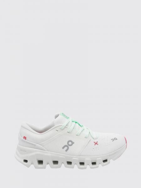 Sneakers woman On