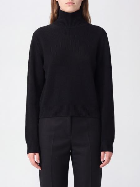 Jumper woman Rohe