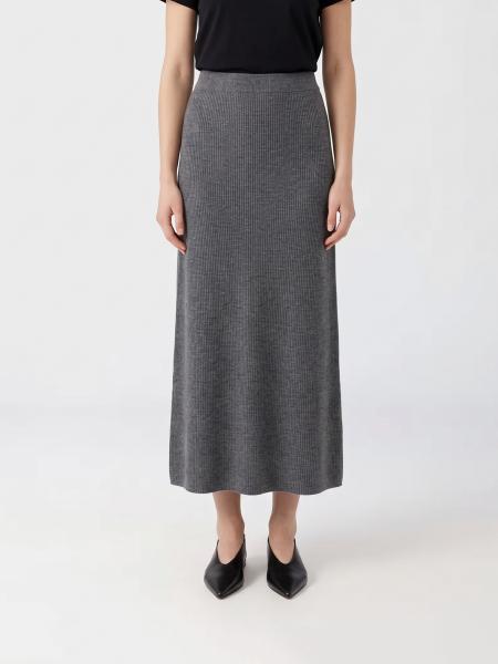 Skirt woman Lisa Yang