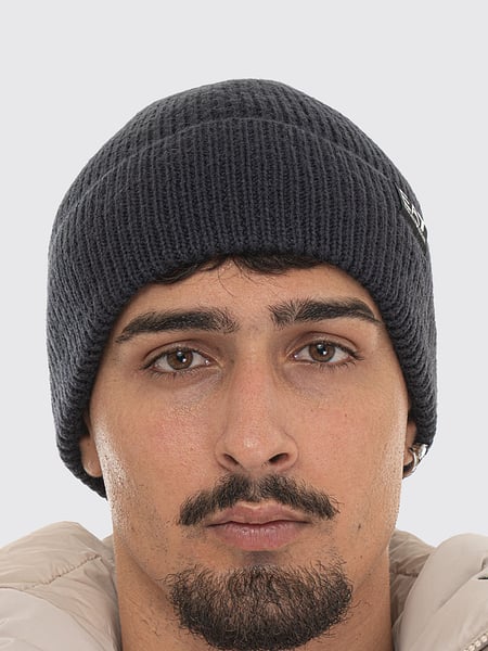 Hat men Ea7