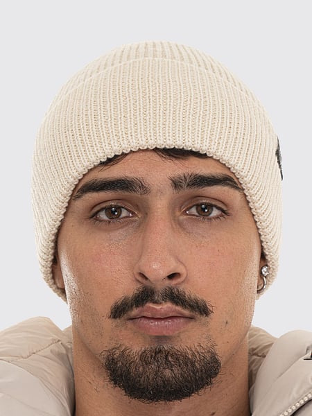 Hat men Ea7