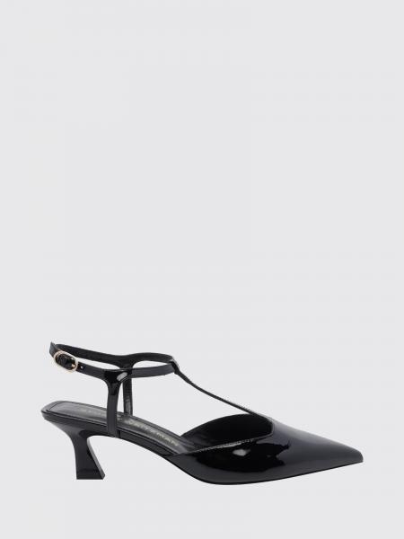 Pump woman Stuart Weitzman