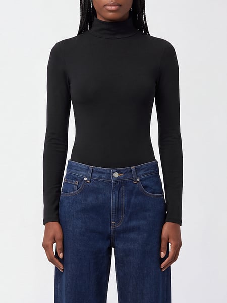 Top woman AlaÏa