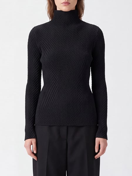 Top woman Issey Miyake