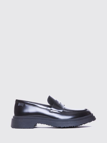 Loafer woman Camper