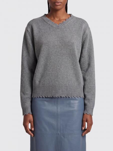 Sweater woman Nude