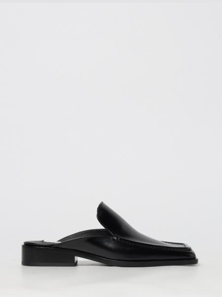 Loafer woman AlaÏa