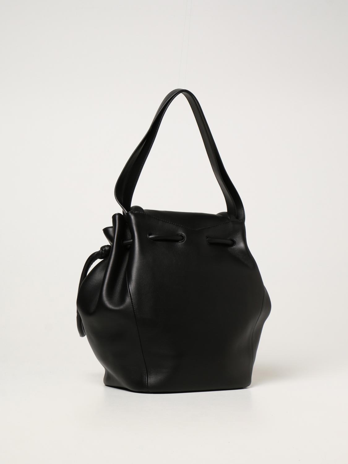 送料関税込♡BOTTEGA VENETA BEAKハンドバッグ BOTTEGA VENETA: leather Beak bag - Black | Bottega Veneta