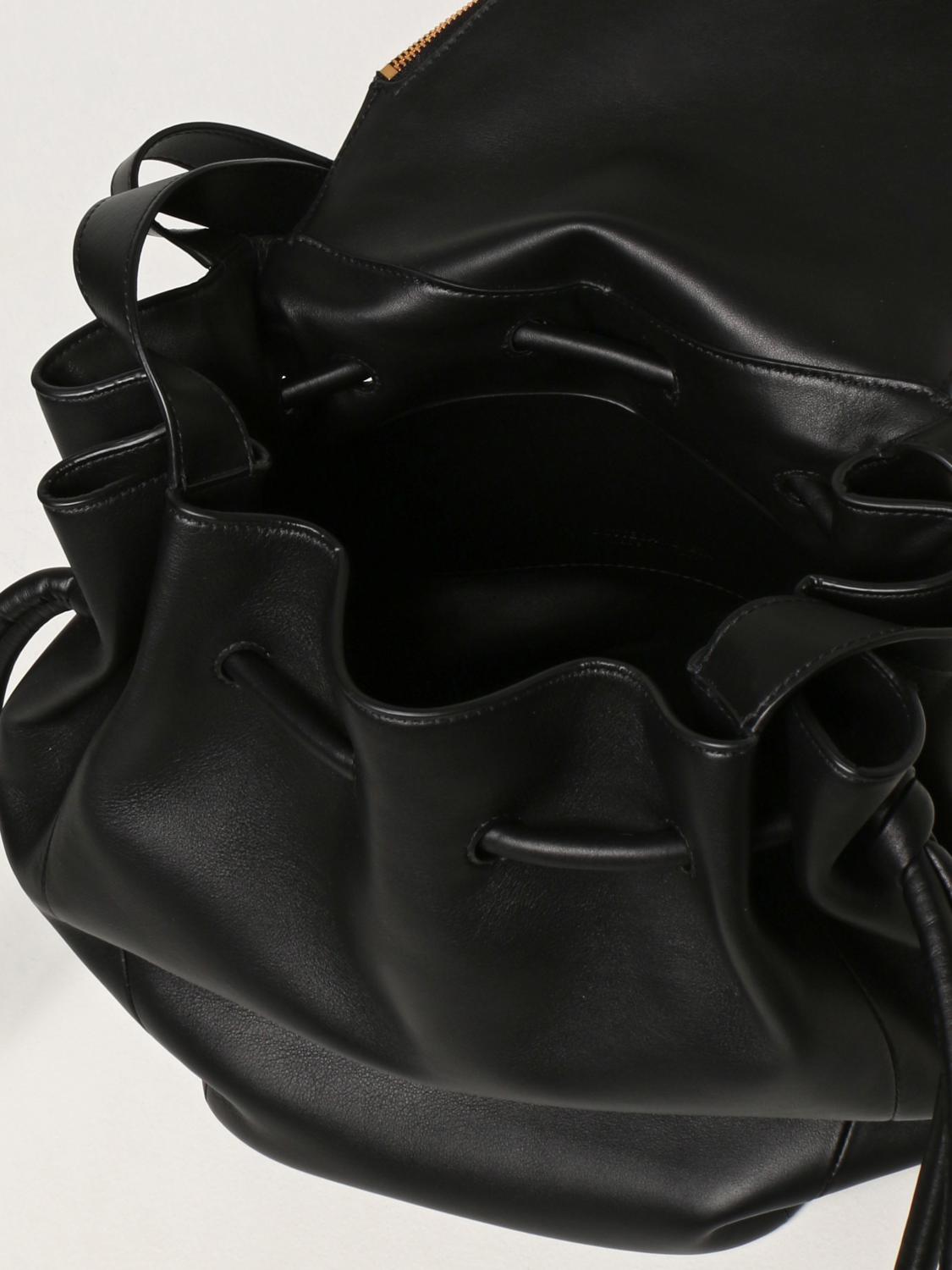 送料関税込♡BOTTEGA VENETA BEAKハンドバッグ BOTTEGA VENETA: leather Beak bag - Black | Bottega Veneta