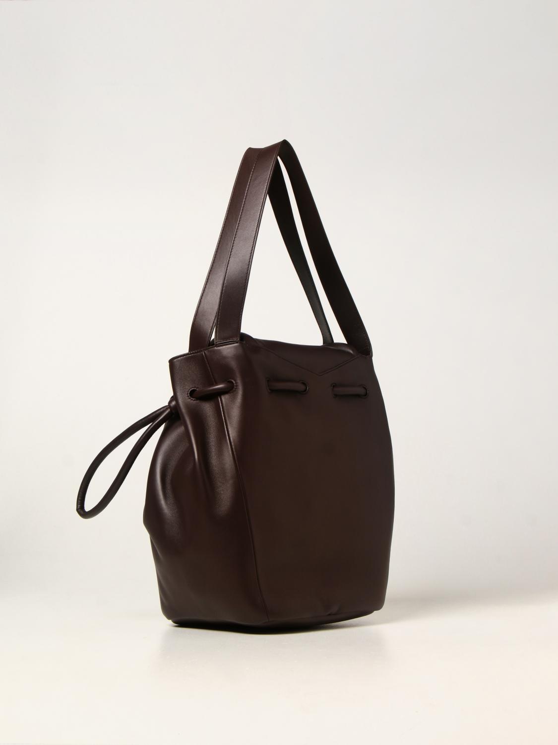 送料関税込♡BOTTEGA VENETA BEAKハンドバッグ BOTTEGA VENETA: leather Beak bag - Black | Bottega Veneta