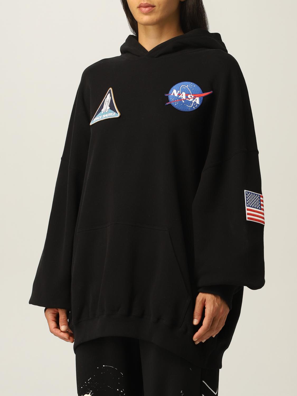 balenciaga.jpg balenciaga.jpg