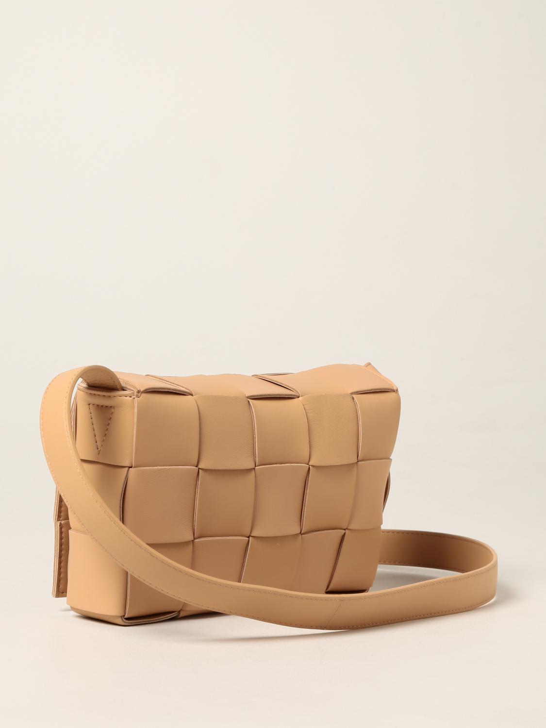 BOTTEGA VENETA CROSSBODY BAG: Bottega Veneta Salon 03 Cassette intrecciato leather shoulder bag, Beige - Img 2