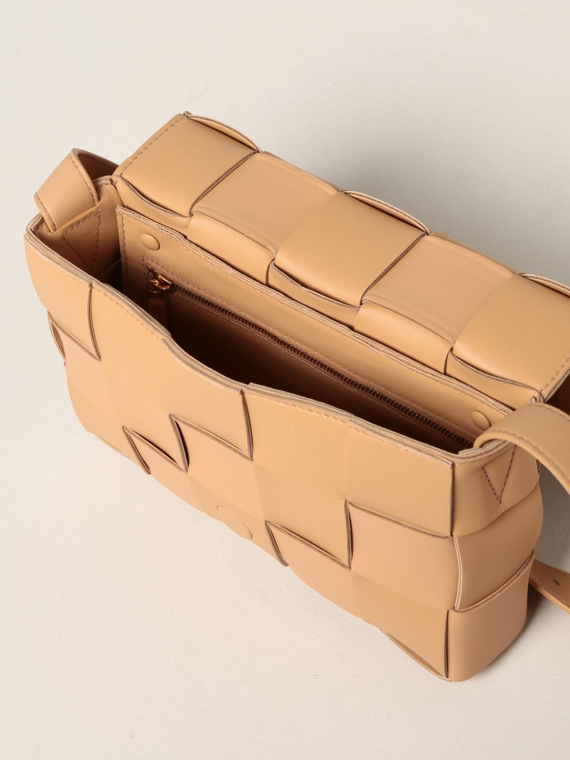 BOTTEGA VENETA CROSSBODY BAG: Bottega Veneta Salon 03 Cassette intrecciato leather shoulder bag, Beige - Img 4