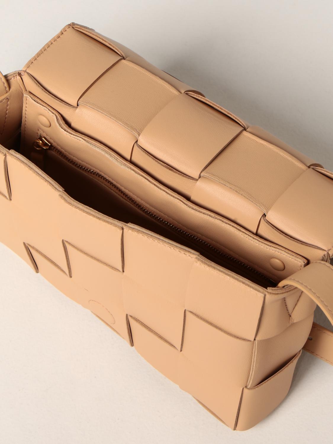 BOTTEGA VENETA CROSSBODY BAG: Bottega Veneta Salon 03 Cassette intrecciato leather shoulder bag, Beige - Img 5