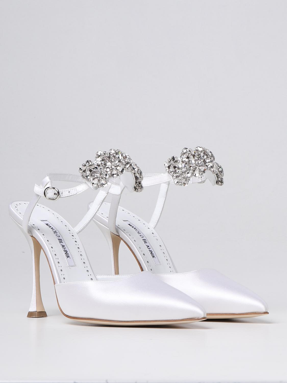 Manolo Blahnik Mabina pumps in satin - Yellow Cream | 42214650004