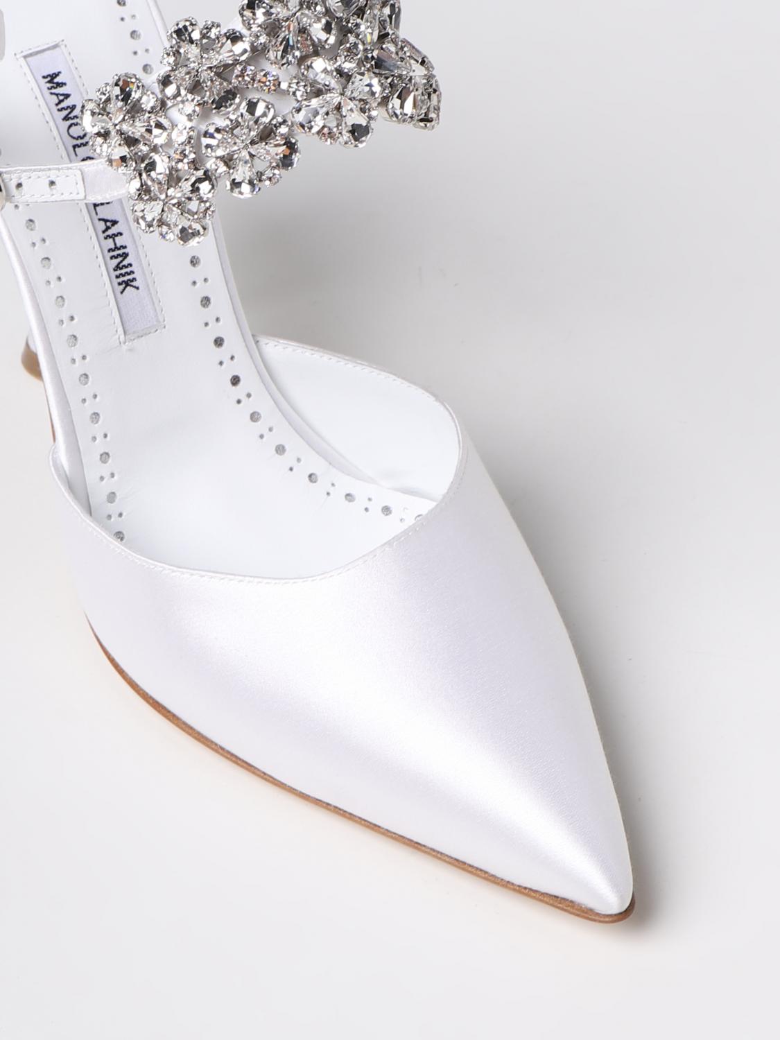 Manolo Blahnik Mabina pumps in satin - Yellow Cream | 42214650004