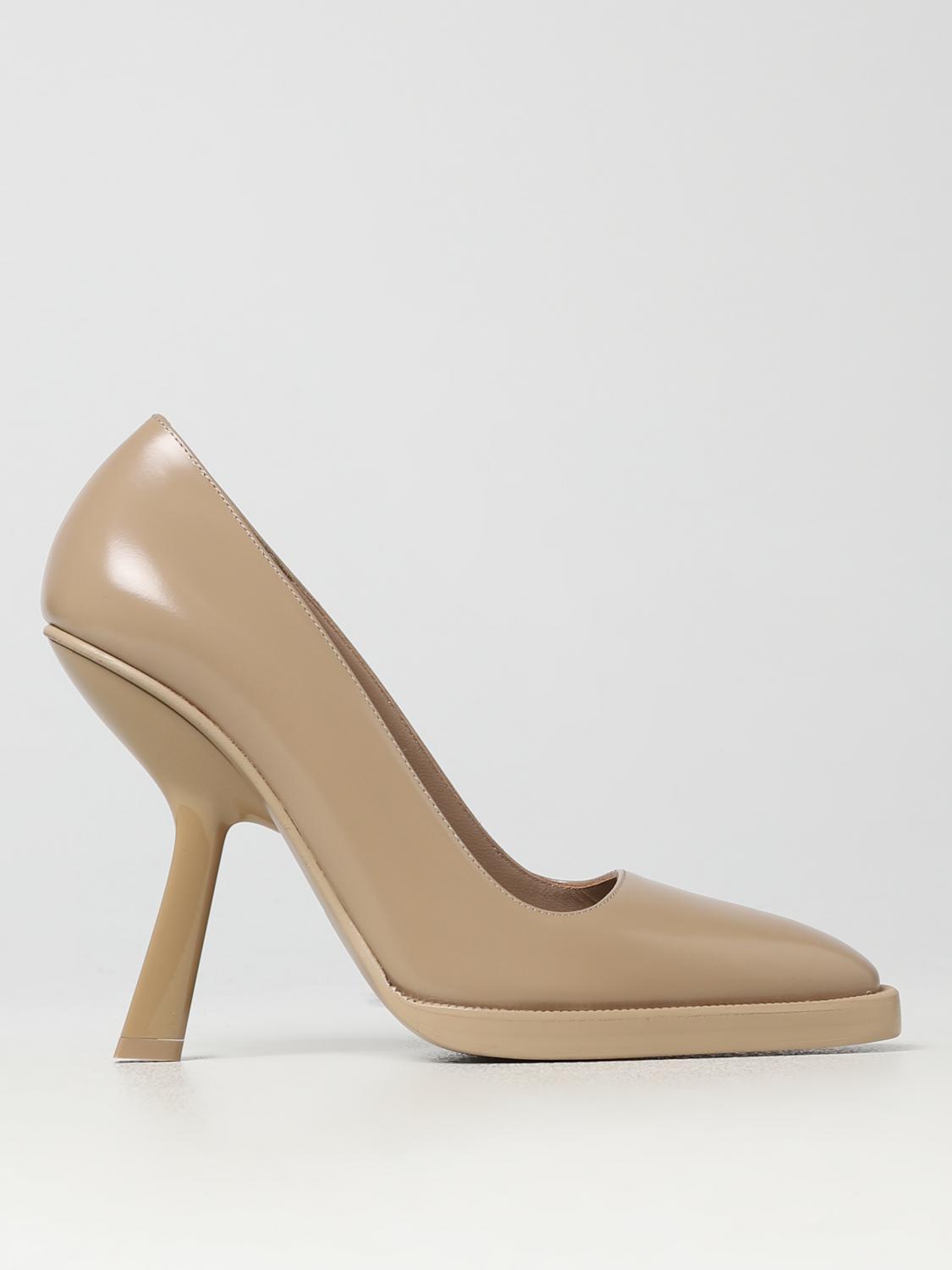 FERRAGAMO: Shoes woman - Beige | Ferragamo pumps 01E875