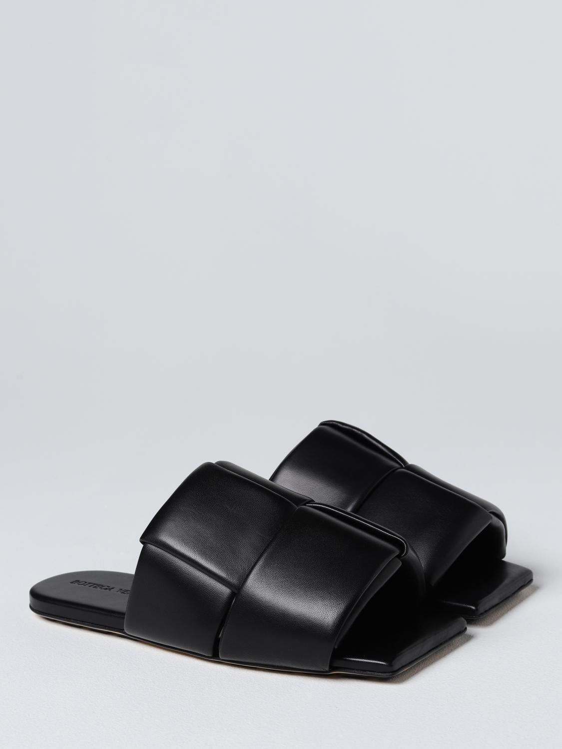 サンダル BOTTEGA VENETA Men Sandals 741350VBSD0 1000 Black BOTTEGA VENETA: leather sandal - Black | Bottega Veneta