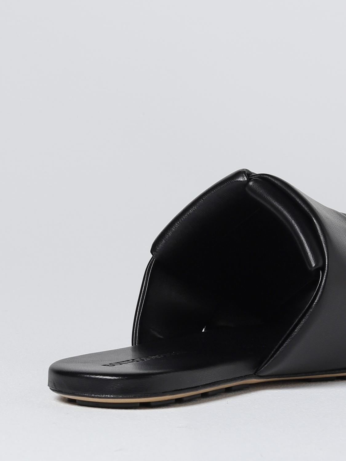 サンダル BOTTEGA VENETA Men Sandals 741350VBSD0 1000 Black BOTTEGA VENETA: leather sandal - Black | Bottega Veneta